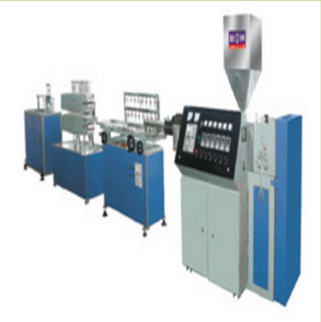 PVC装饰线条及线槽、扣板挤出生产线