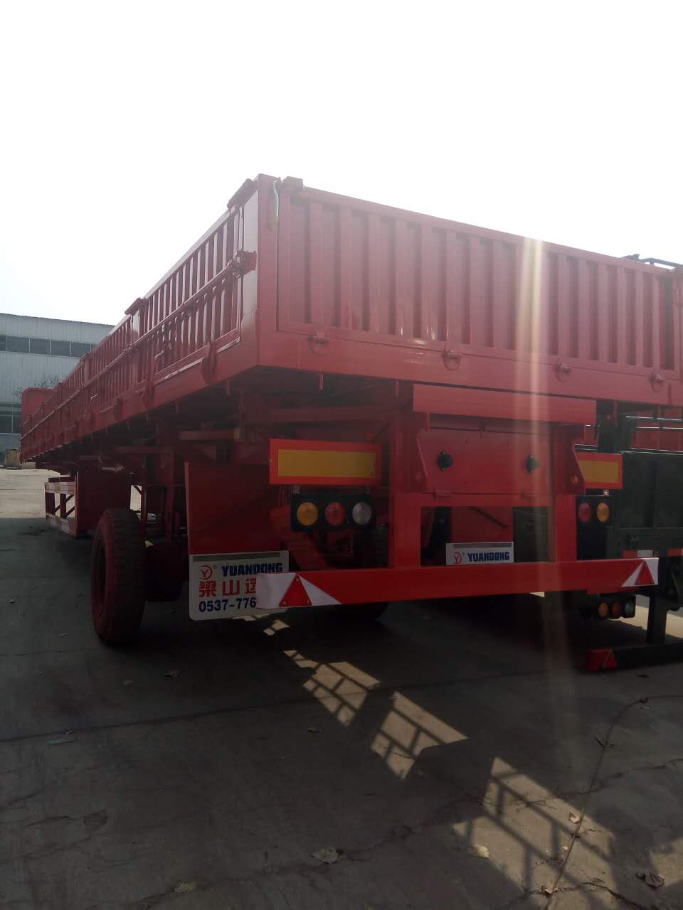 求购前侧翻自卸半挂车-梁山县远东交通设备图1