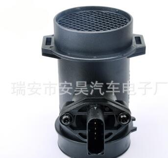供应汽车空气流量计0280217114 /0281002384 BENZ奔驰图1