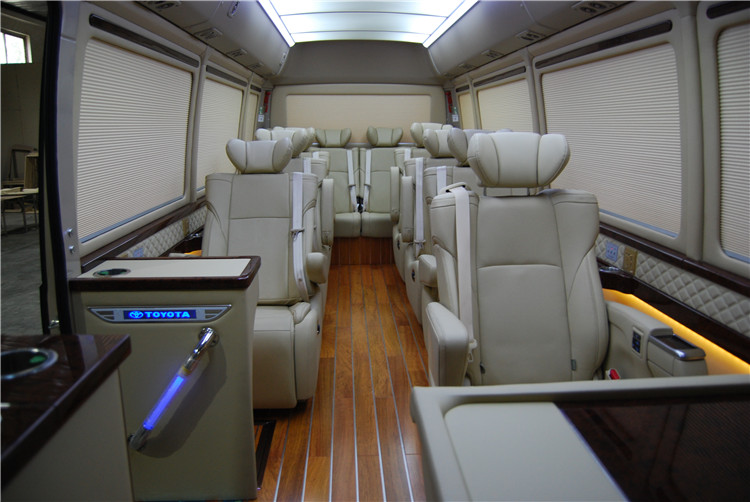 丰田考斯特销售13座现车考斯特改装全车埃尔法座椅图1