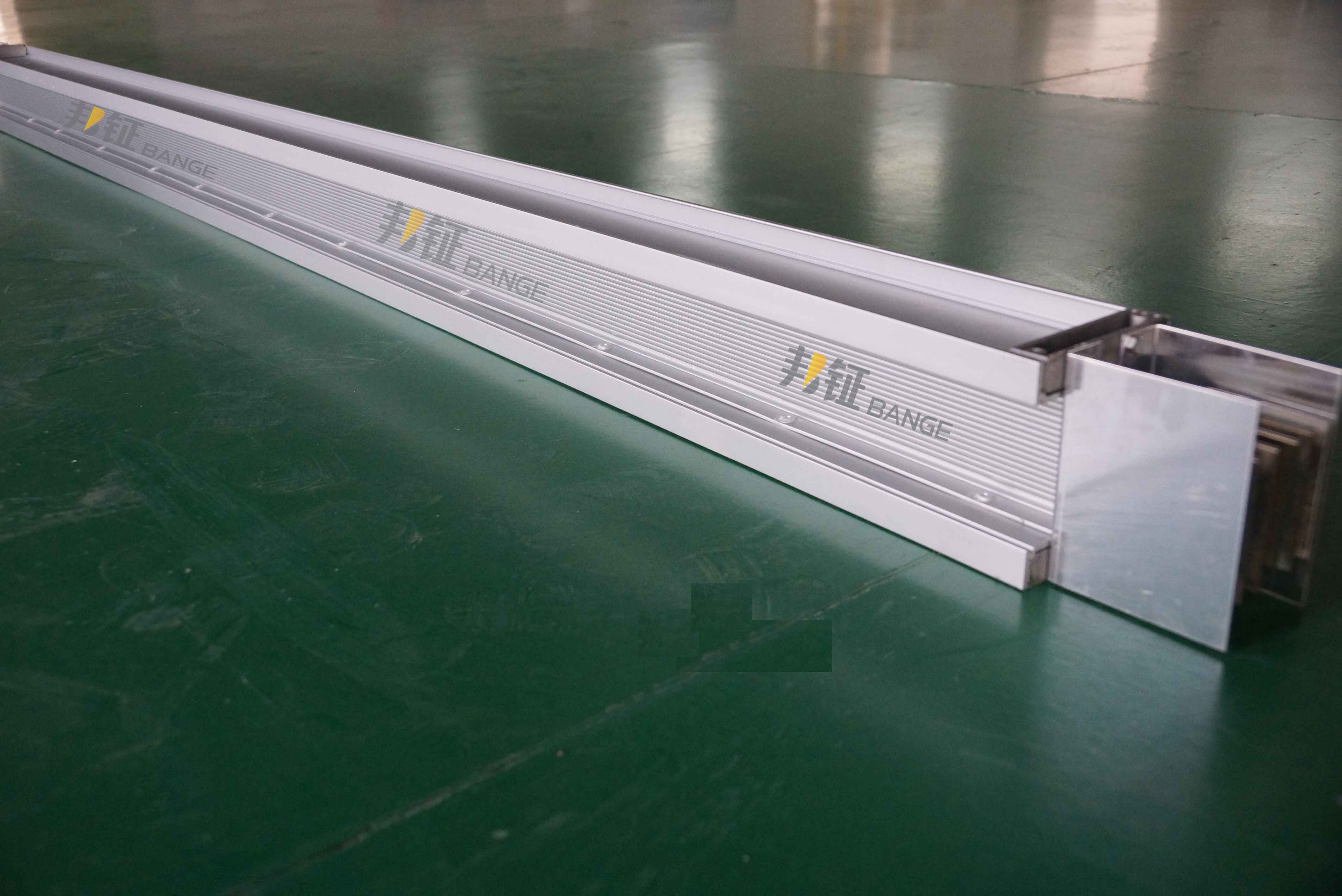 供应抗震支架-青岛邦钲