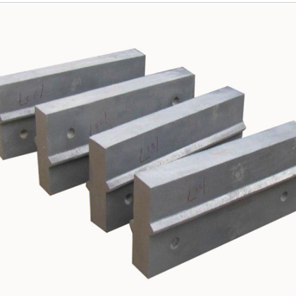河南专业生产优质板锤基地 冲击破配件板锤 高铬板锤