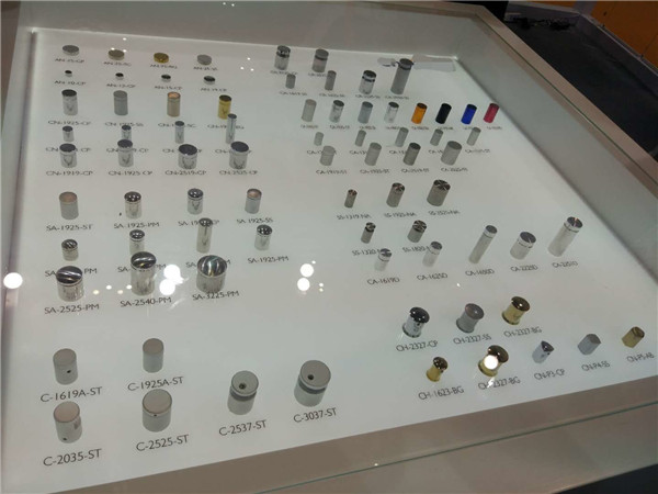 山东灯箱铝型材价格/乐易灯箱