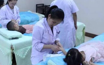 威海小儿推拿培训课程价格|华医堂