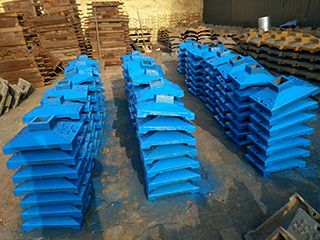 山东铸铁护栏底座制造 鸿耀厂价直营质量保证