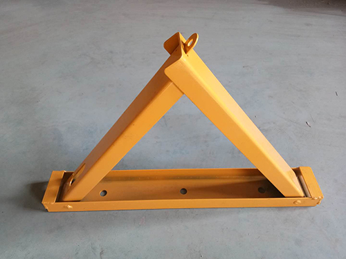 槽钢三角锁价格/鑫宇交通设施