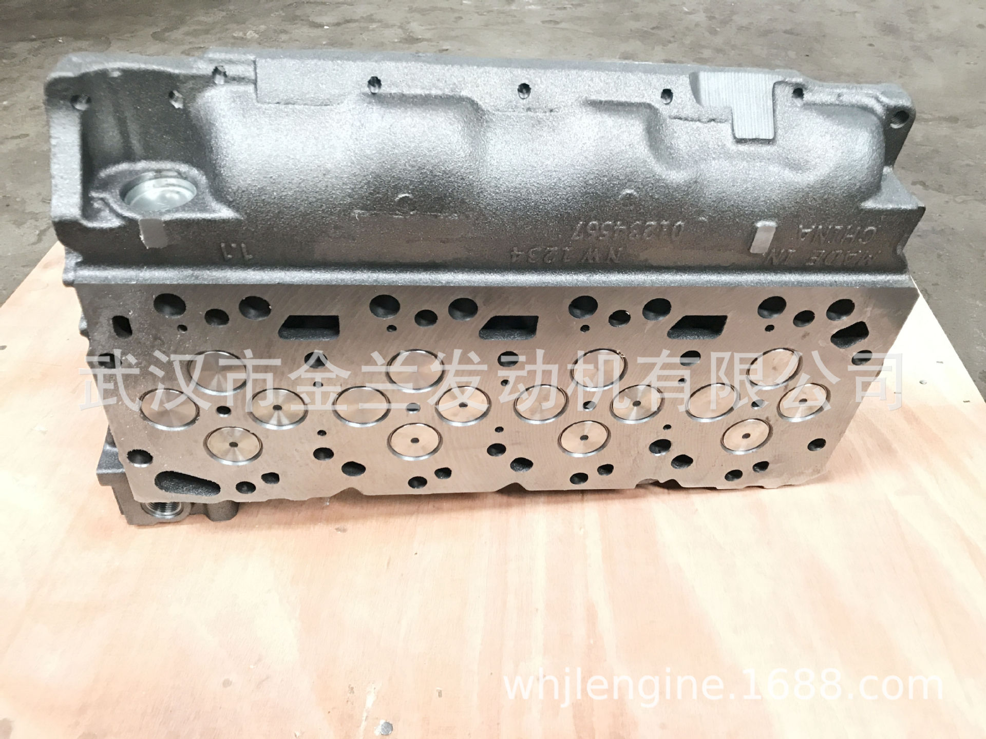 QSB4.5缸盖总成1.JPG