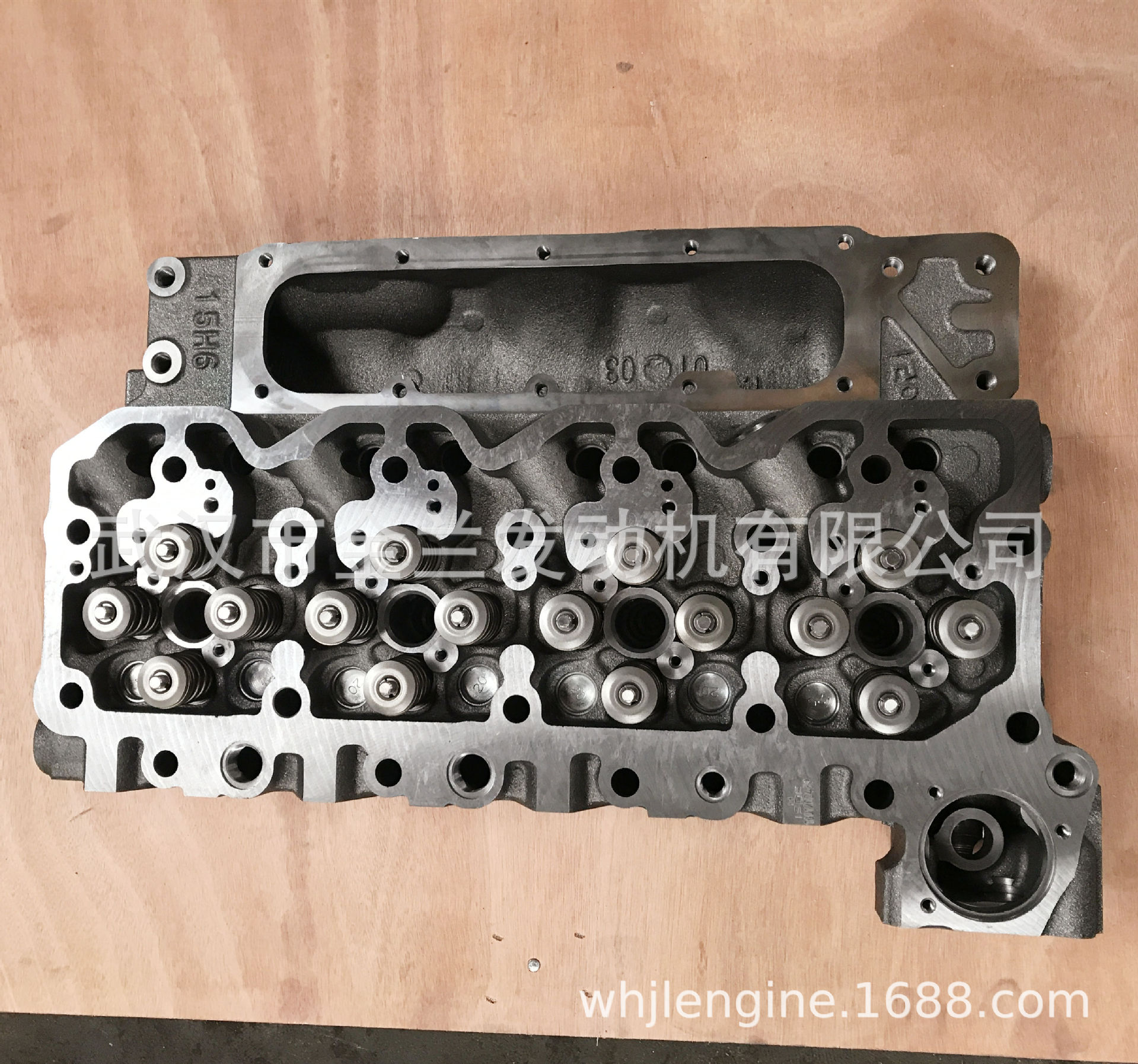 QSB4.5缸盖总成2.JPG