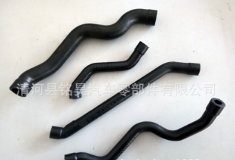 1120180182，112 180 01 82适用梅赛德斯奔驰废气管曲轴箱通风管