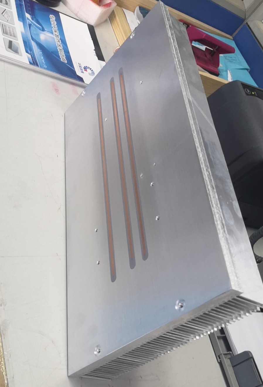 厂家直销各种高性能大功率热管散热器图1