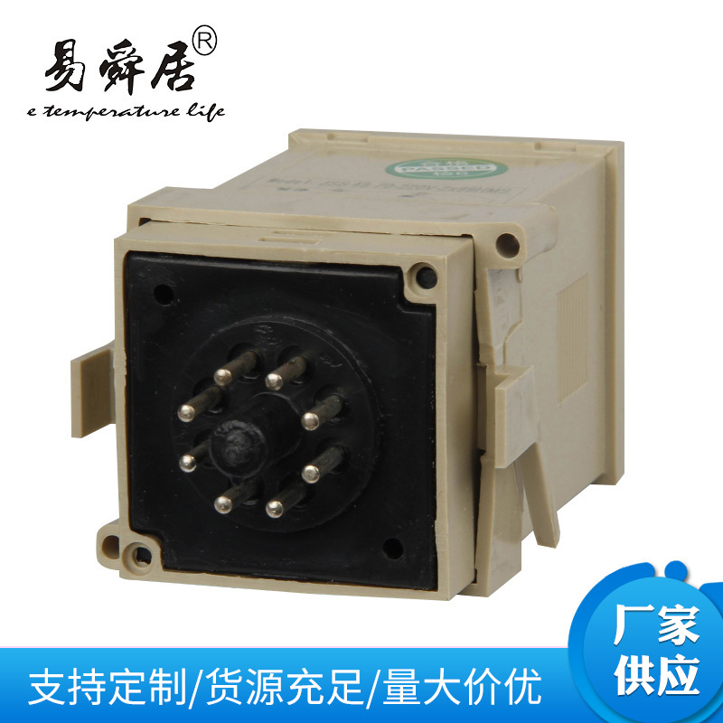 16296239563_1360474394