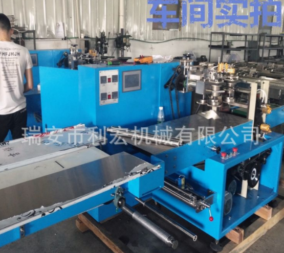 下走膜350型活性炭颗粒三边封枕式包装机厂家