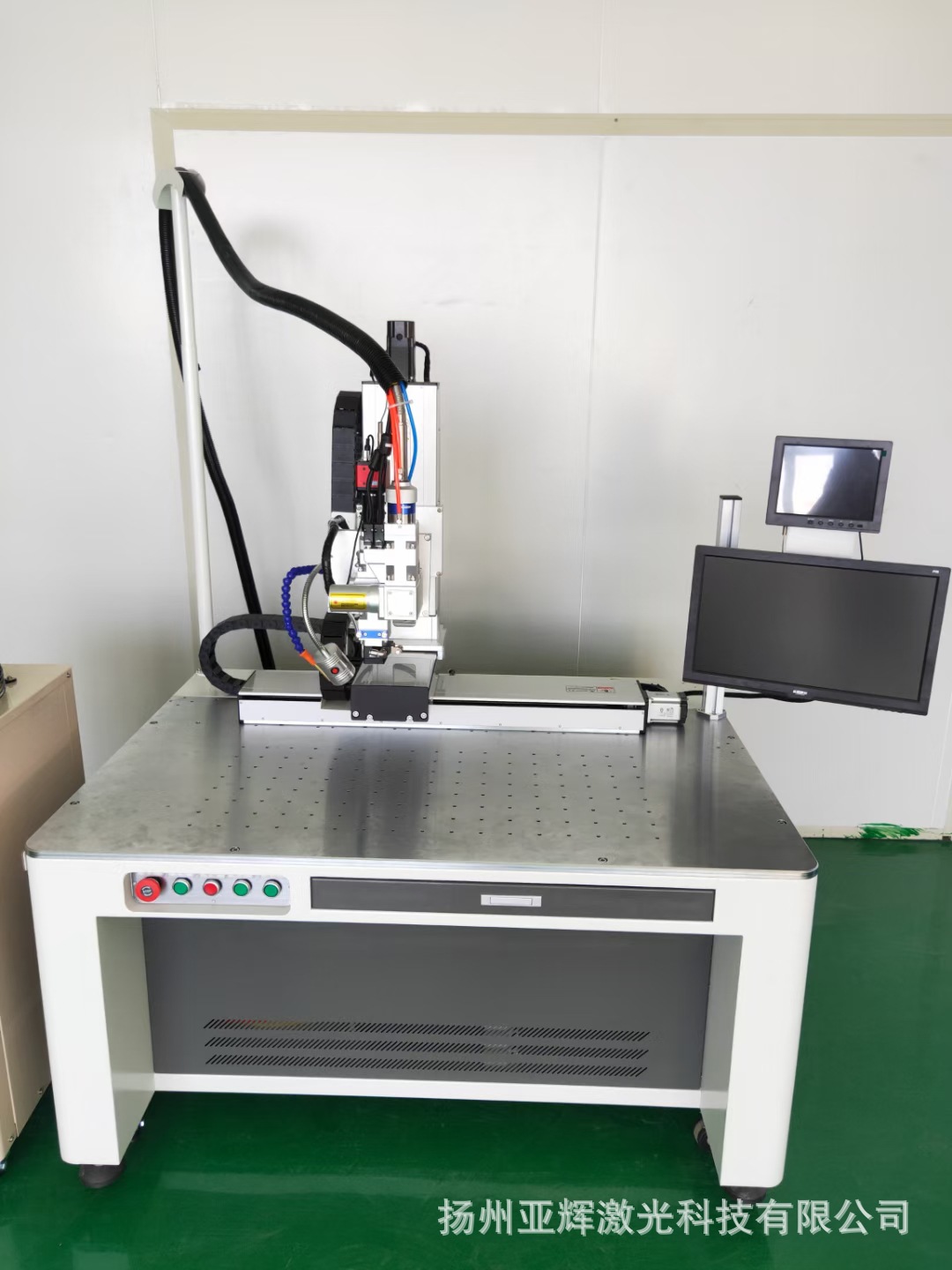 光纤激光平台焊接机2.jpg