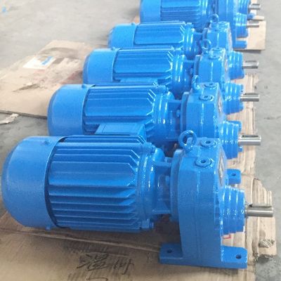 齿轮减速机 同轴硬齿面卧式斜齿轮减速机 c系列齿轮减速机厂家图2