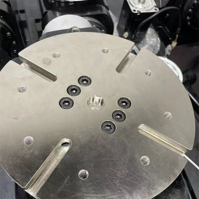 第五轴机床转台 YHM-200安川三菱系统 小五金铝件加工图2