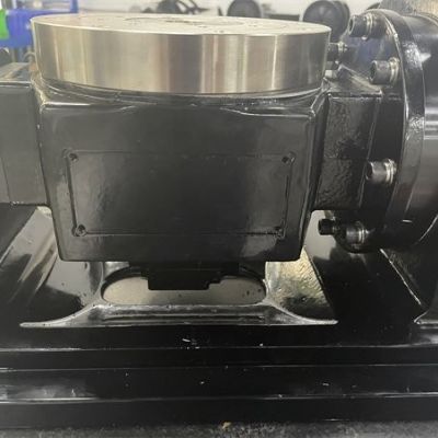 CNC五轴机床 YHM-175系列三菱系统转台 钻攻机加工图4