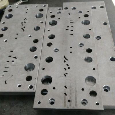 提供五金冲压件，家具五金配件，电子五金配件，五金冲压模具加工图2