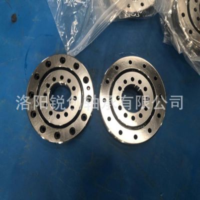 RU52交叉滚子轴承 P4级机器人轴承CRBF2512AT图2