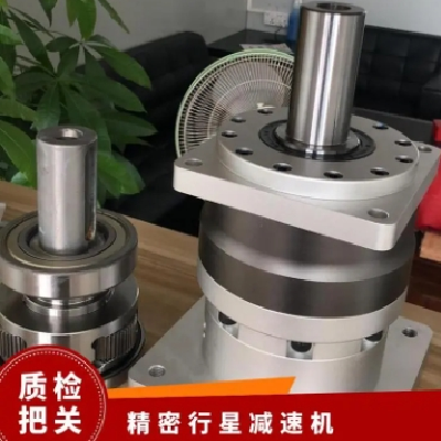 超精密行星减速机 圆锥行星齿轮式轮边减速器 180 双级方法兰图2