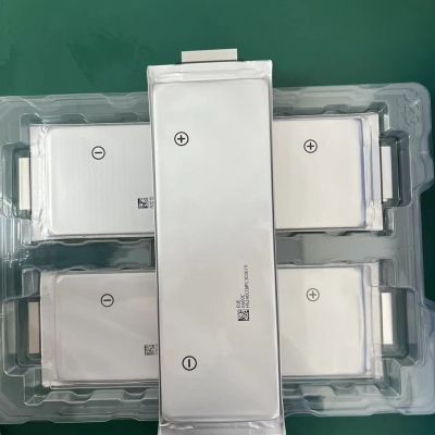 全新韩国进口SK55.6ah60ah三元聚合物高倍率锂电芯电动车外卖图4