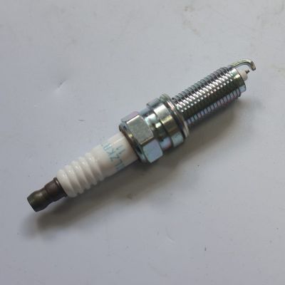 适用铂金火花塞 厂家供应现货批发汽车零部件18846-11070火花塞图2