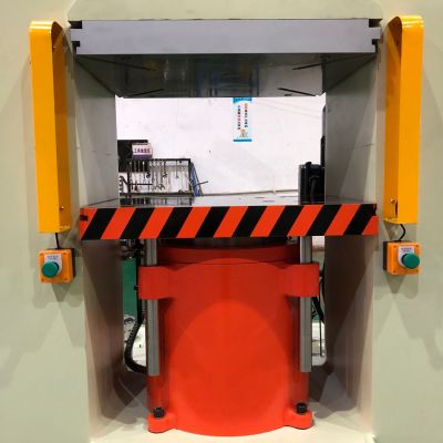 东莞厂家 300吨五金产品冲压框架式液压机 勺子冲压成型液压机图4