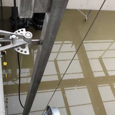 淬火槽潜水搅拌机工作原理图2